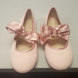 Girls pink with satin bow size 4 ballet flat